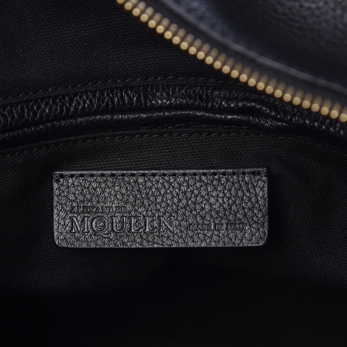 Pebbled Calfskin Small Skull Padlock Zip Around Tote Black
