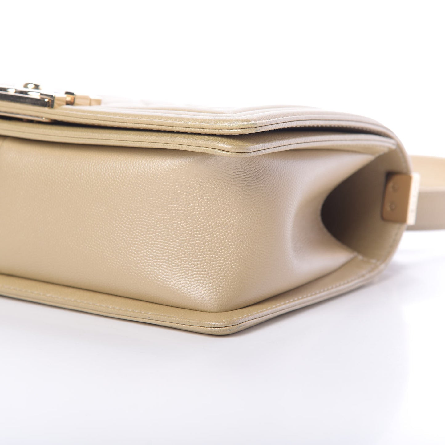 Pearly Caviar Quilted Medium Boy Flap Light Gold