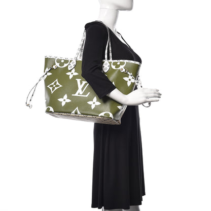 Louis Vuitton Monogram Giant Neverfull MM Kaki 2 of 15