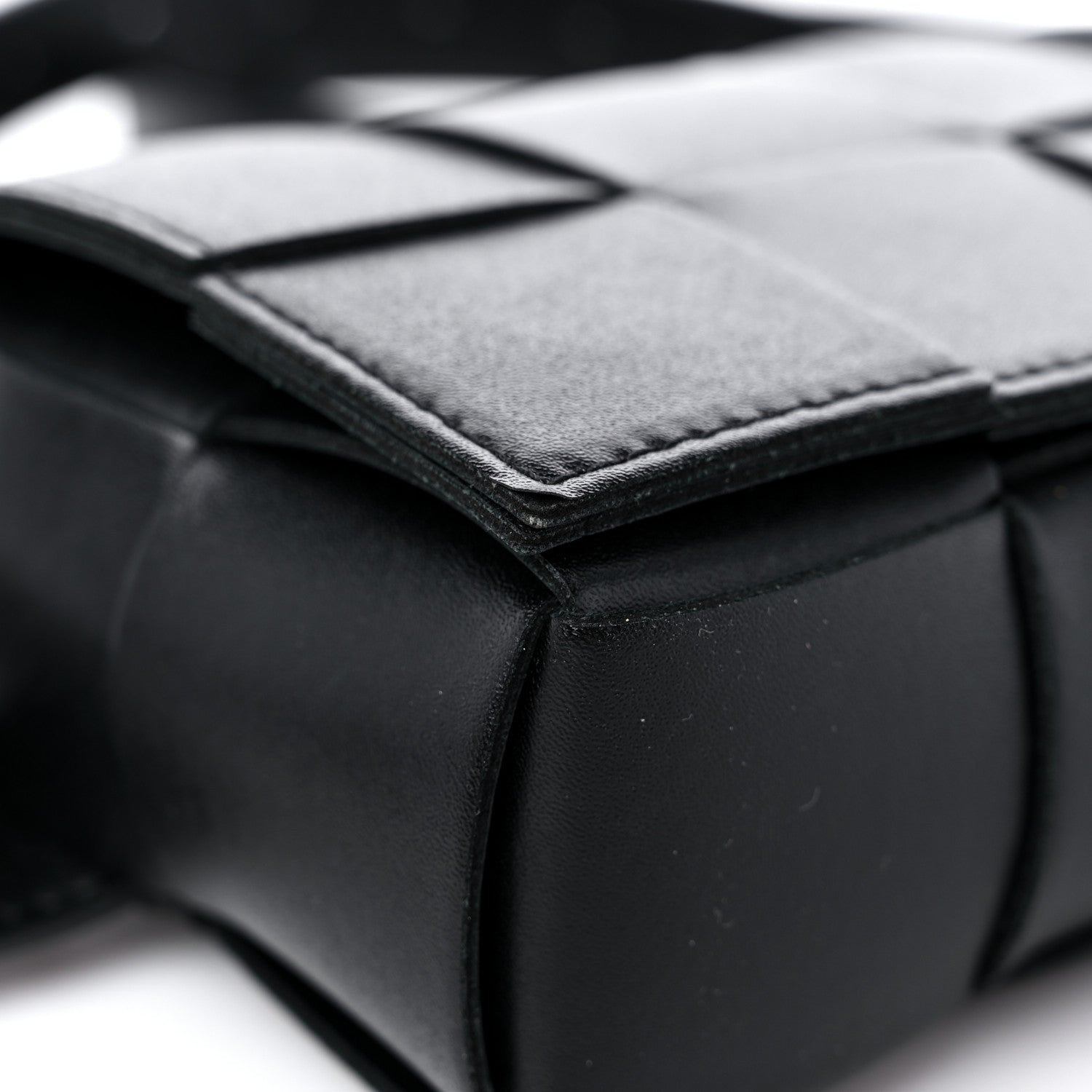 Bottega Veneta Nappa Maxi Intreccio The Belt Cassette Bag Black 6 of 13
