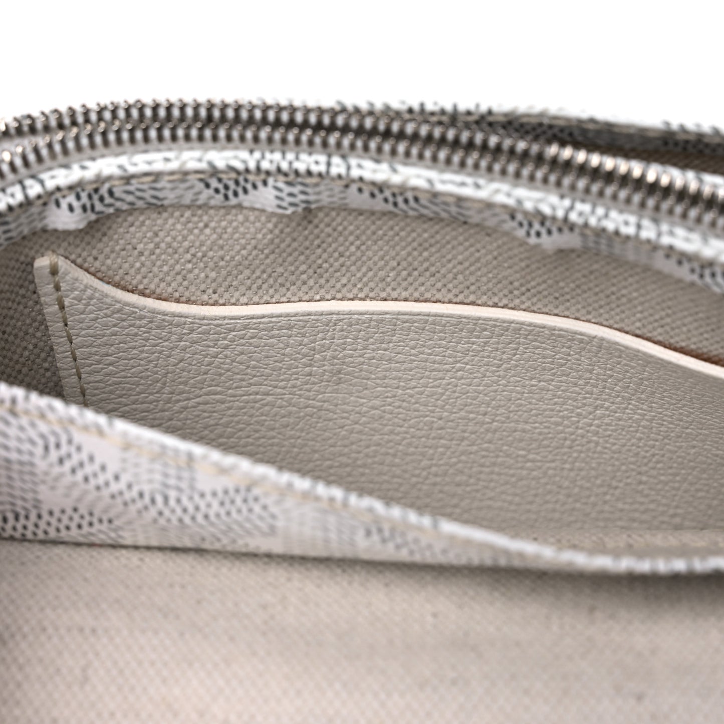 Goyardine Plumet Wallet Clutch White