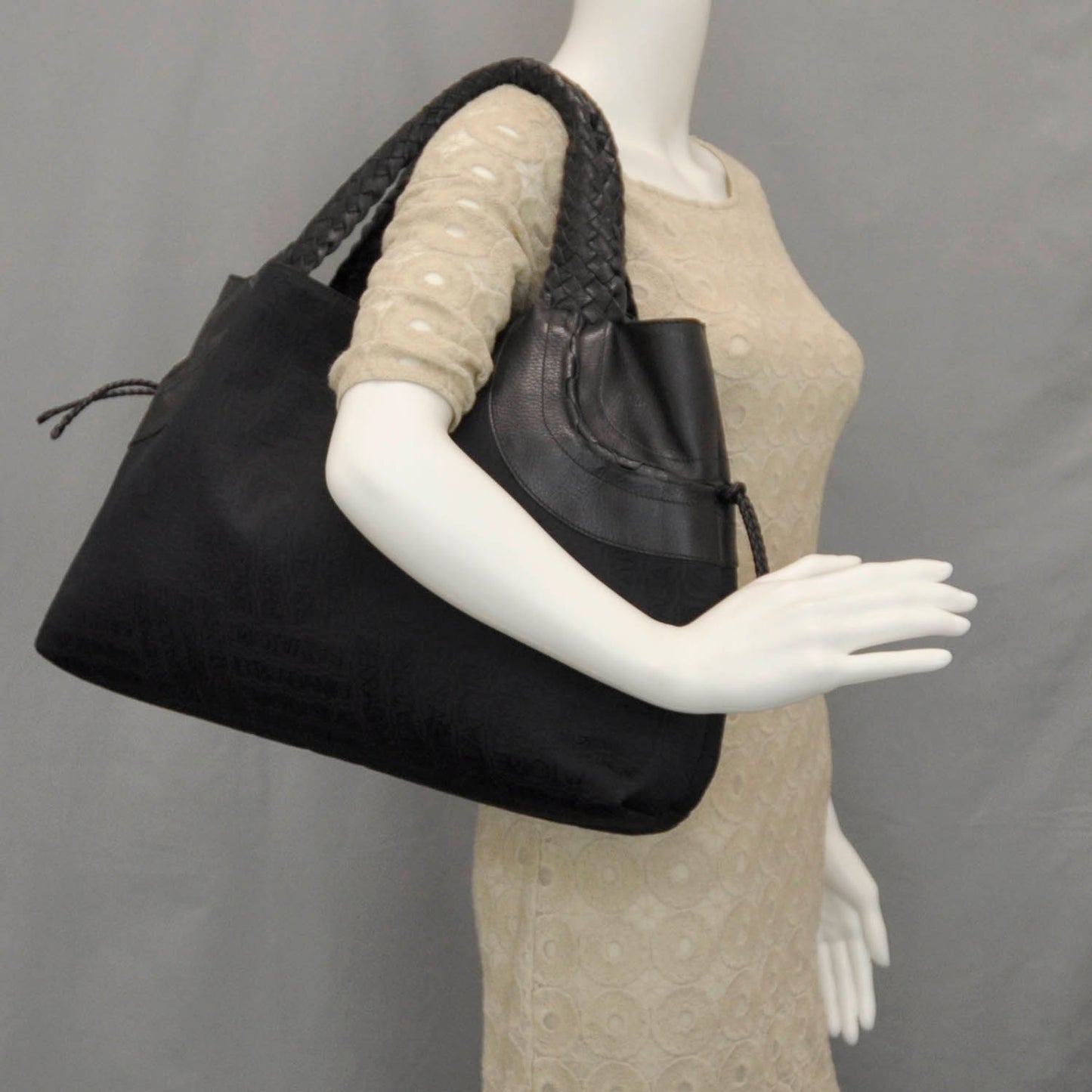 SALVATOREFERRAGAMOToteBlack