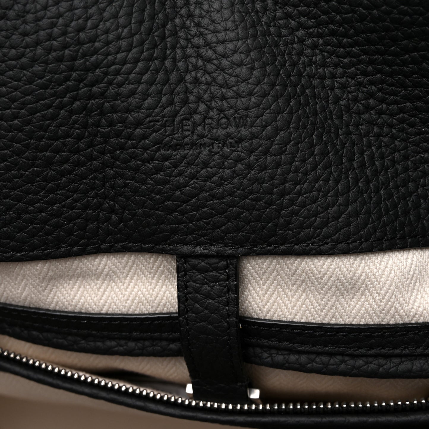 Matte Grained Calfskin Marlo 17 Black