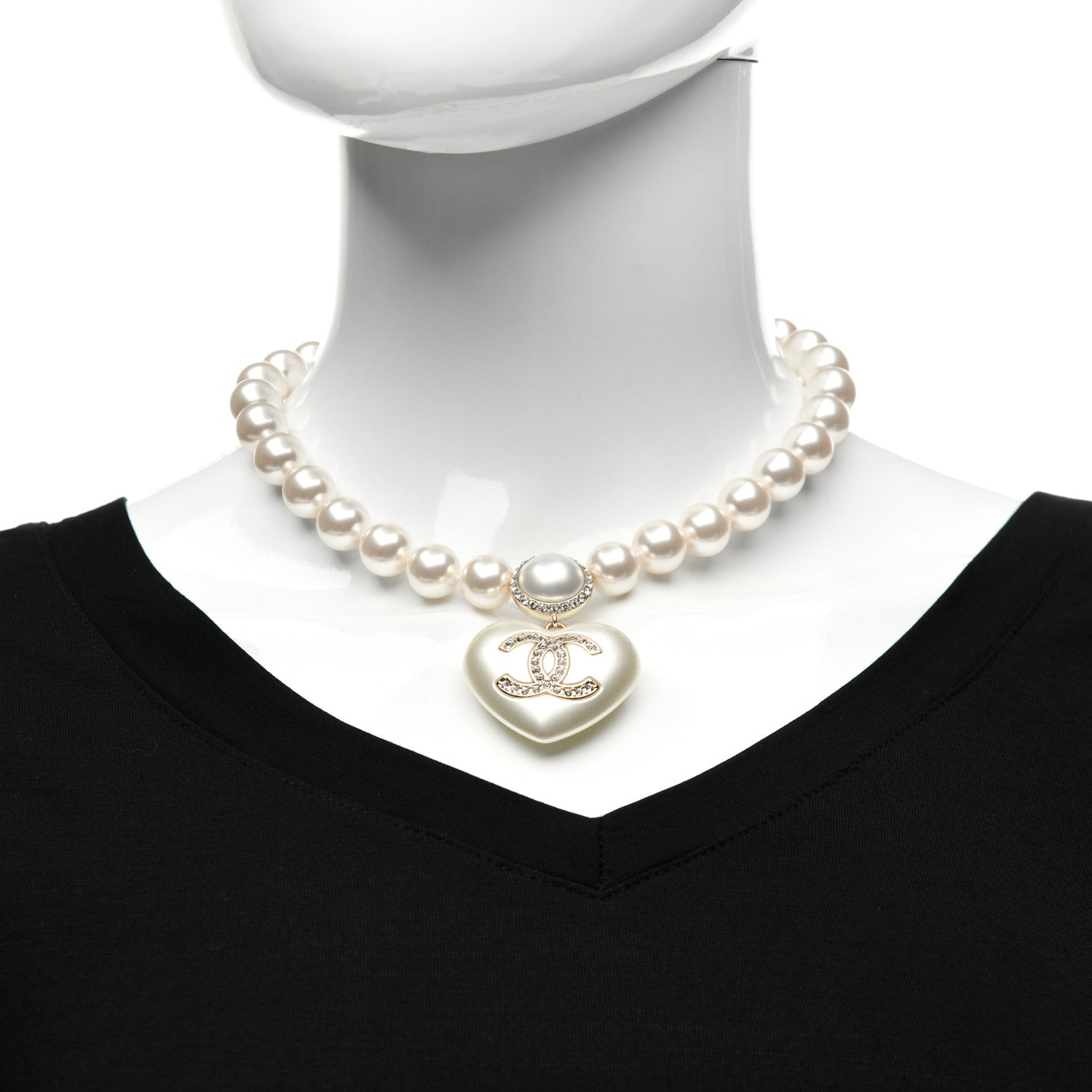 Chanel Pearl Crystal CC Heart Short Necklace Pearly White Gold 2 of 6