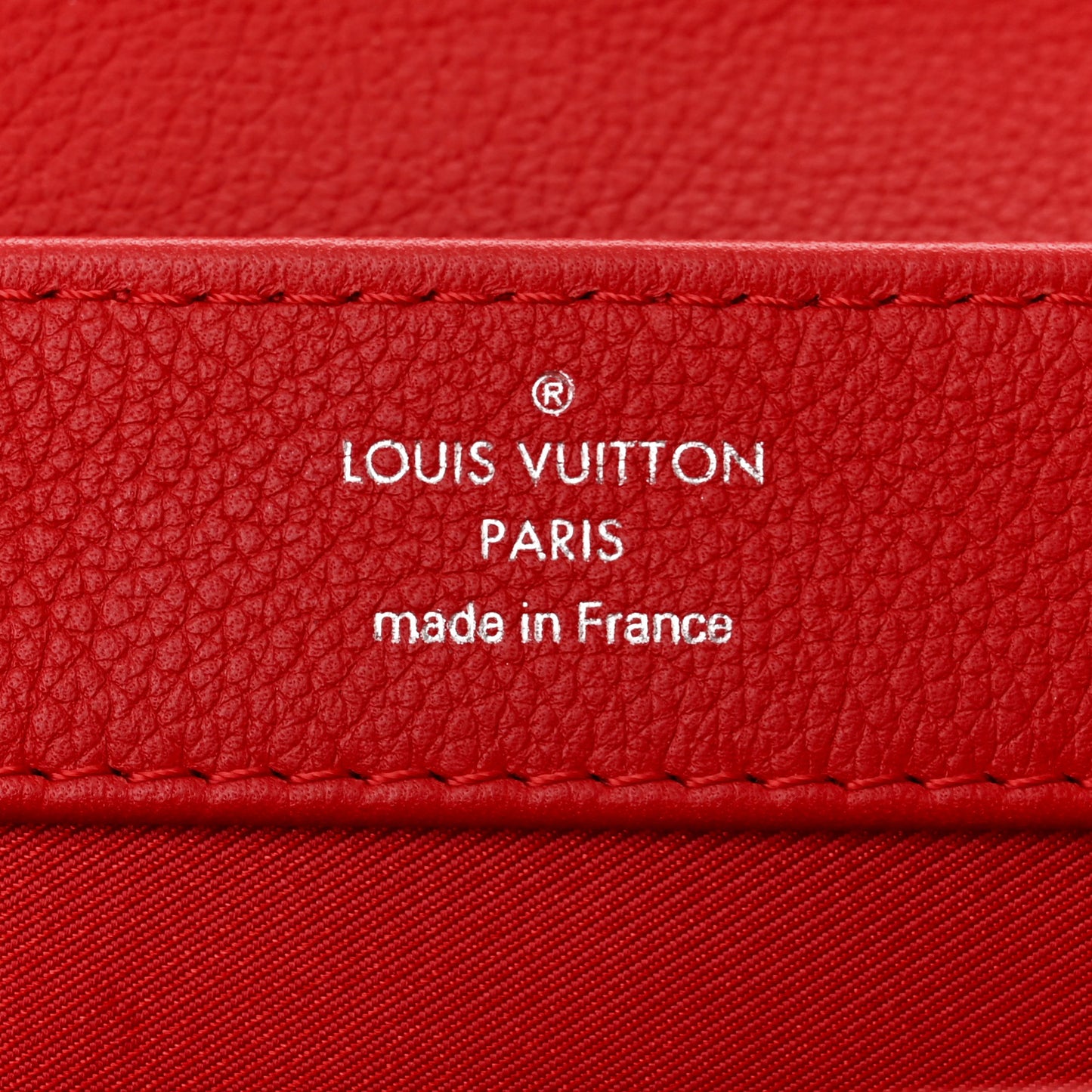 Calfskin Lockme II Chain Bag BB Rubis