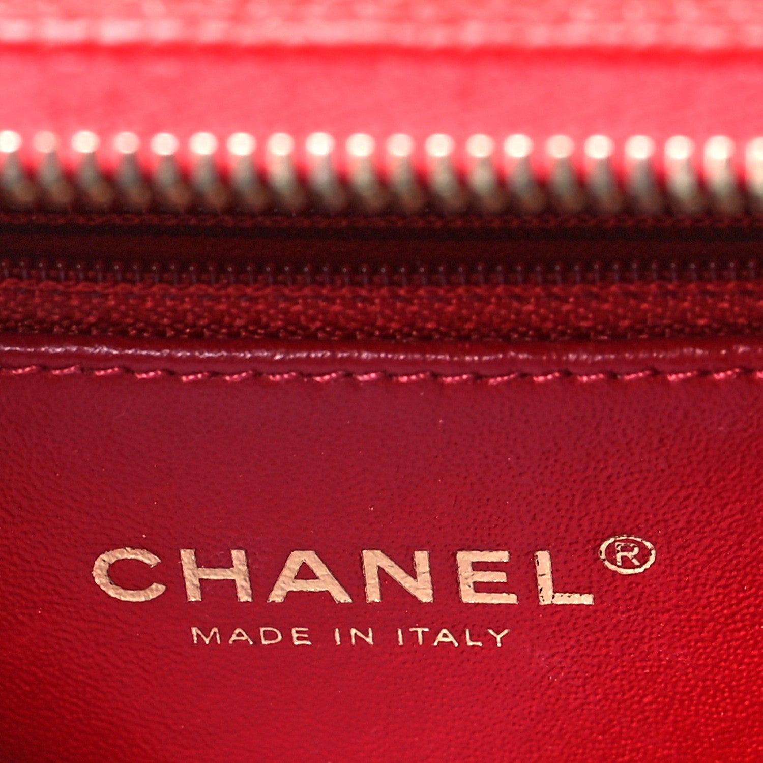 Chanel Caviar Quilted Medium CC Filigree Vanity Case Red 6 of 12