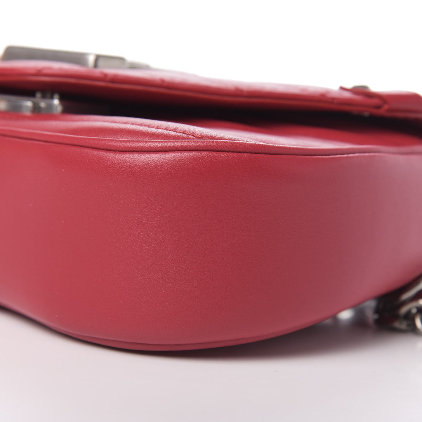 Calfskin New Wave Chain PM Scarlet