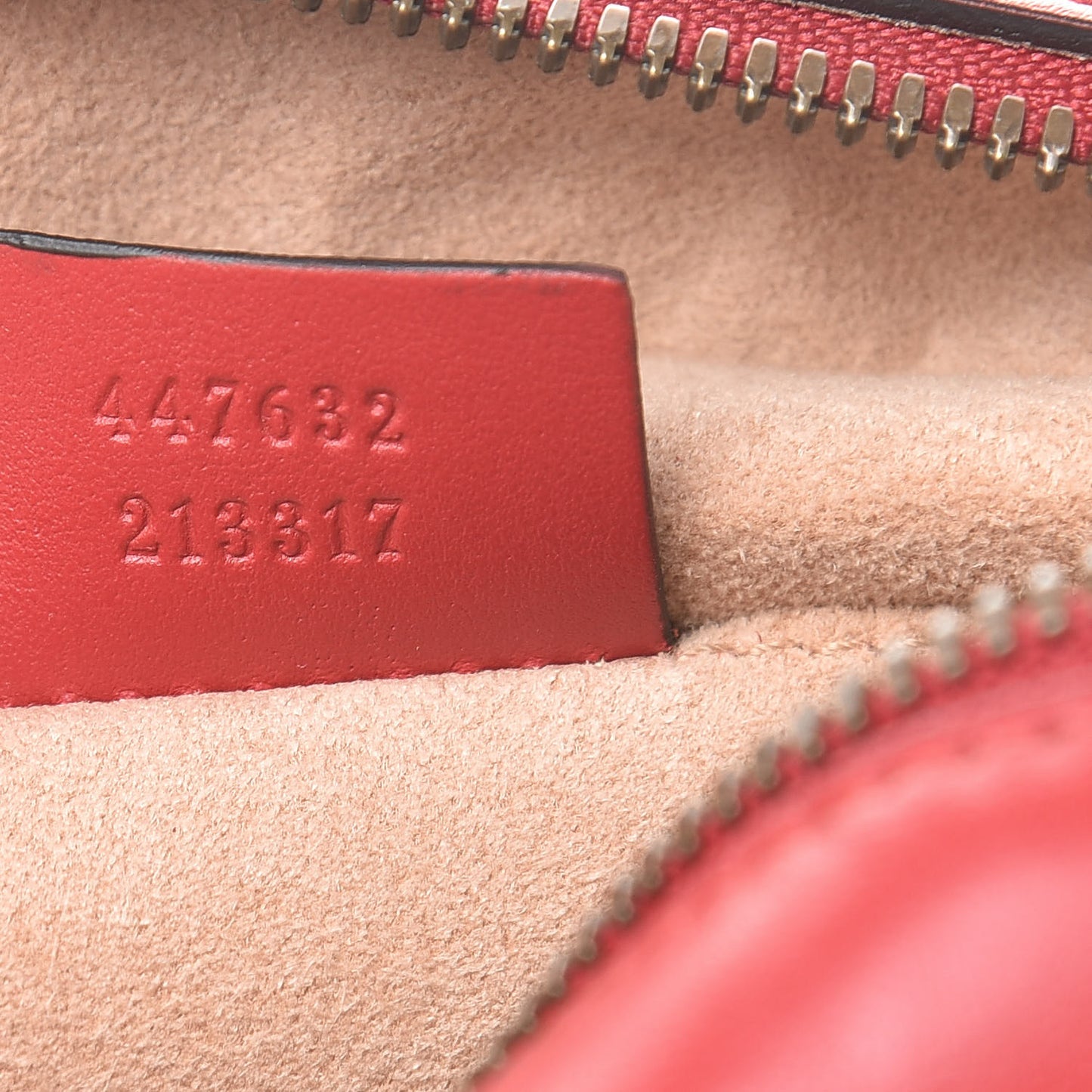 Calfskin Matelasse Small GG Marmont Chain Shoulder Bag Hibiscus Red