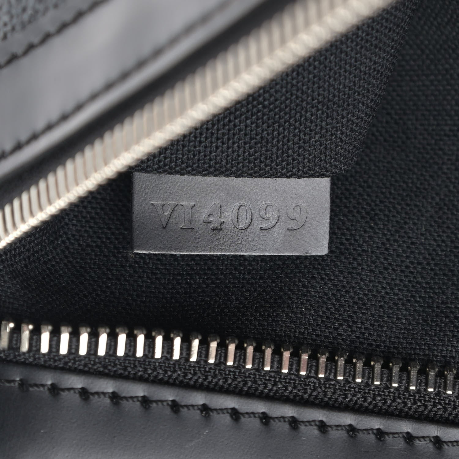 Louis Vuitton Damier Graphite Thomas 7 of 9