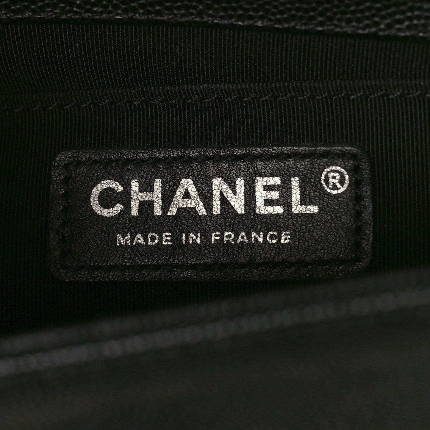 Caviar Quilted Medium Boy Flap Black