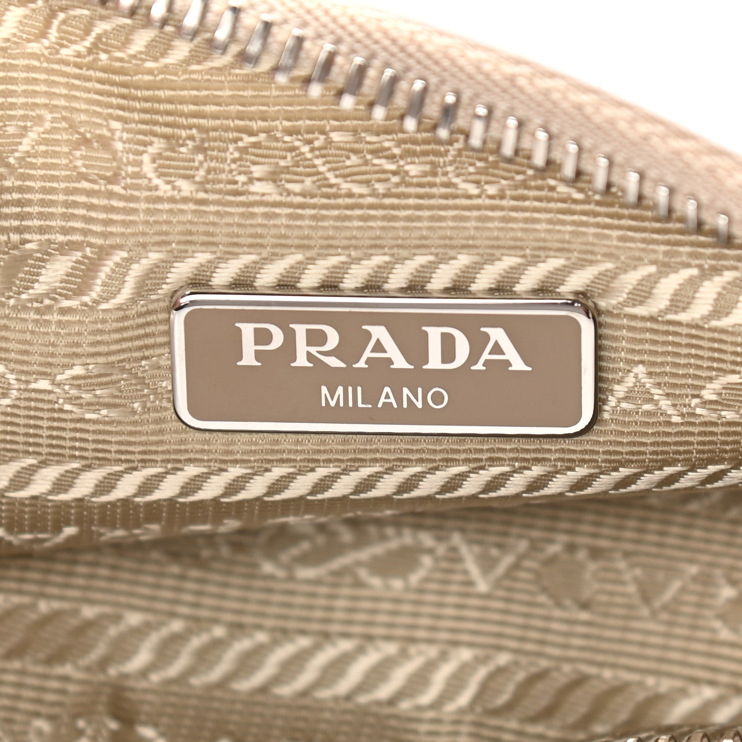 Prada Saffiano Re-Edition 2005 Shoulder Bag White 6 of 10