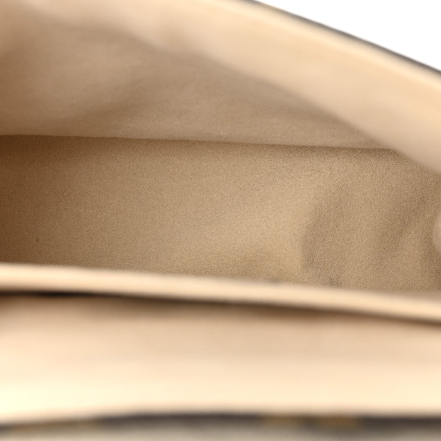 Louis Vuitton Monogram Locky BB Creme 5 of 9