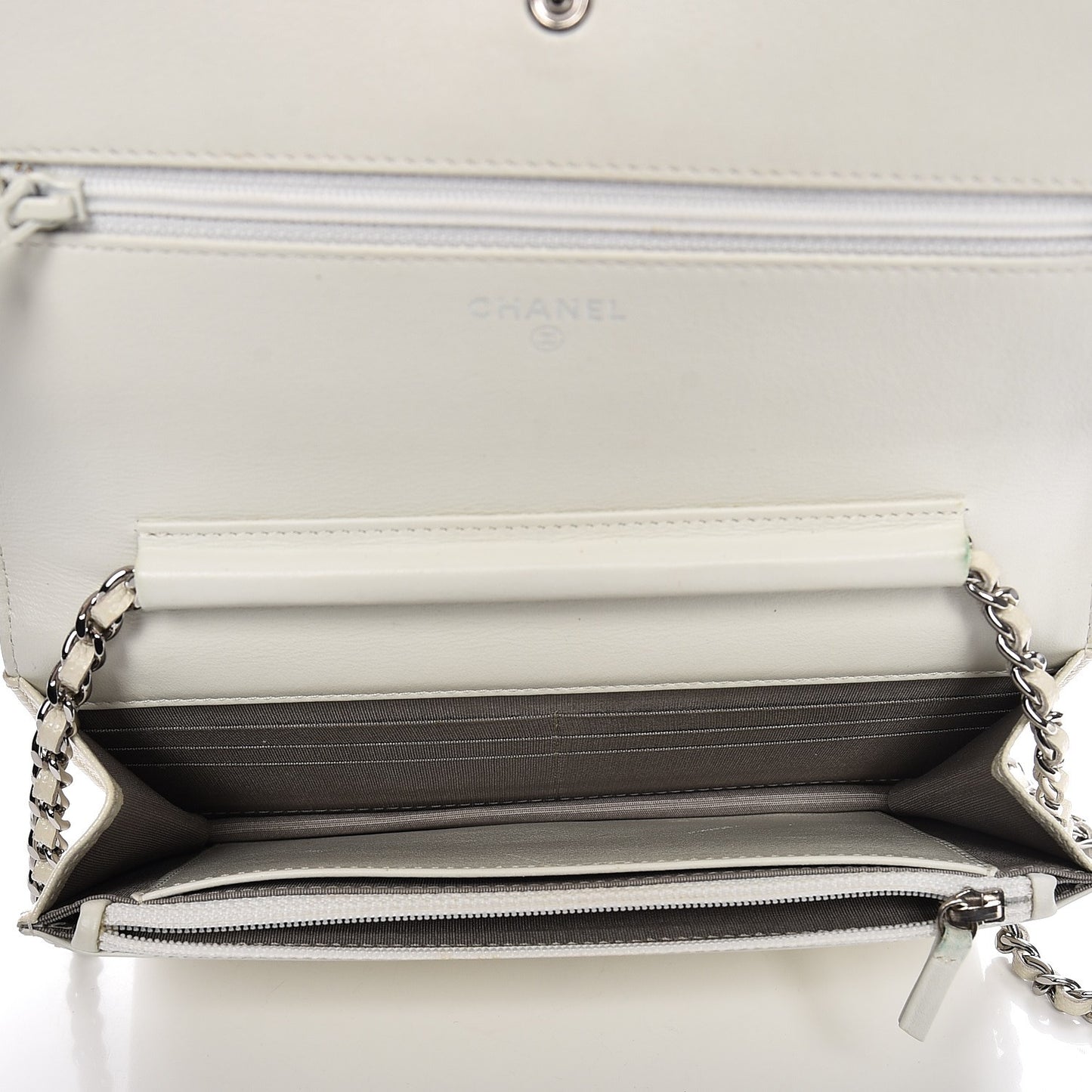 Caviar Sevruga Wallet On Chain WOC White