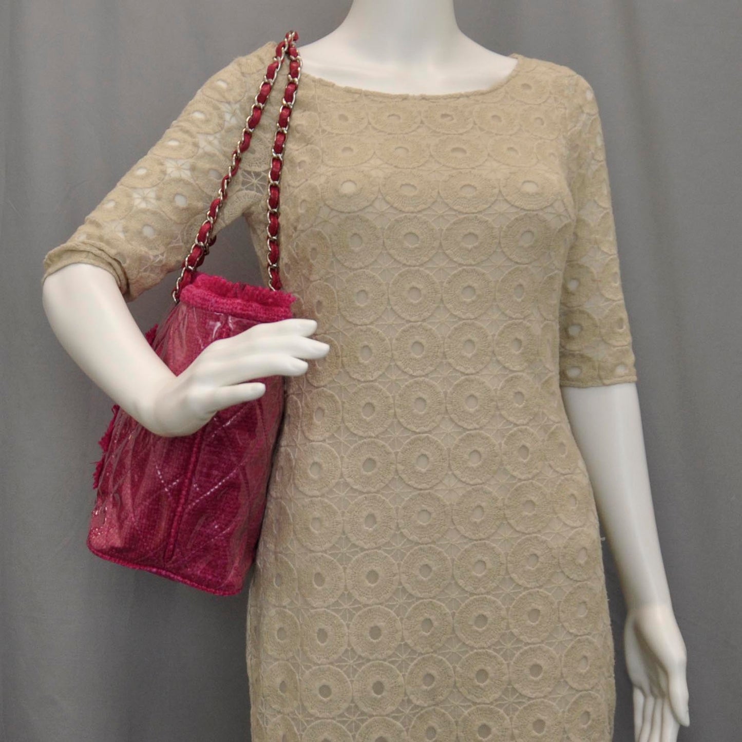 Vinyl Quilted Funny Tweed Tote Fuchsia
