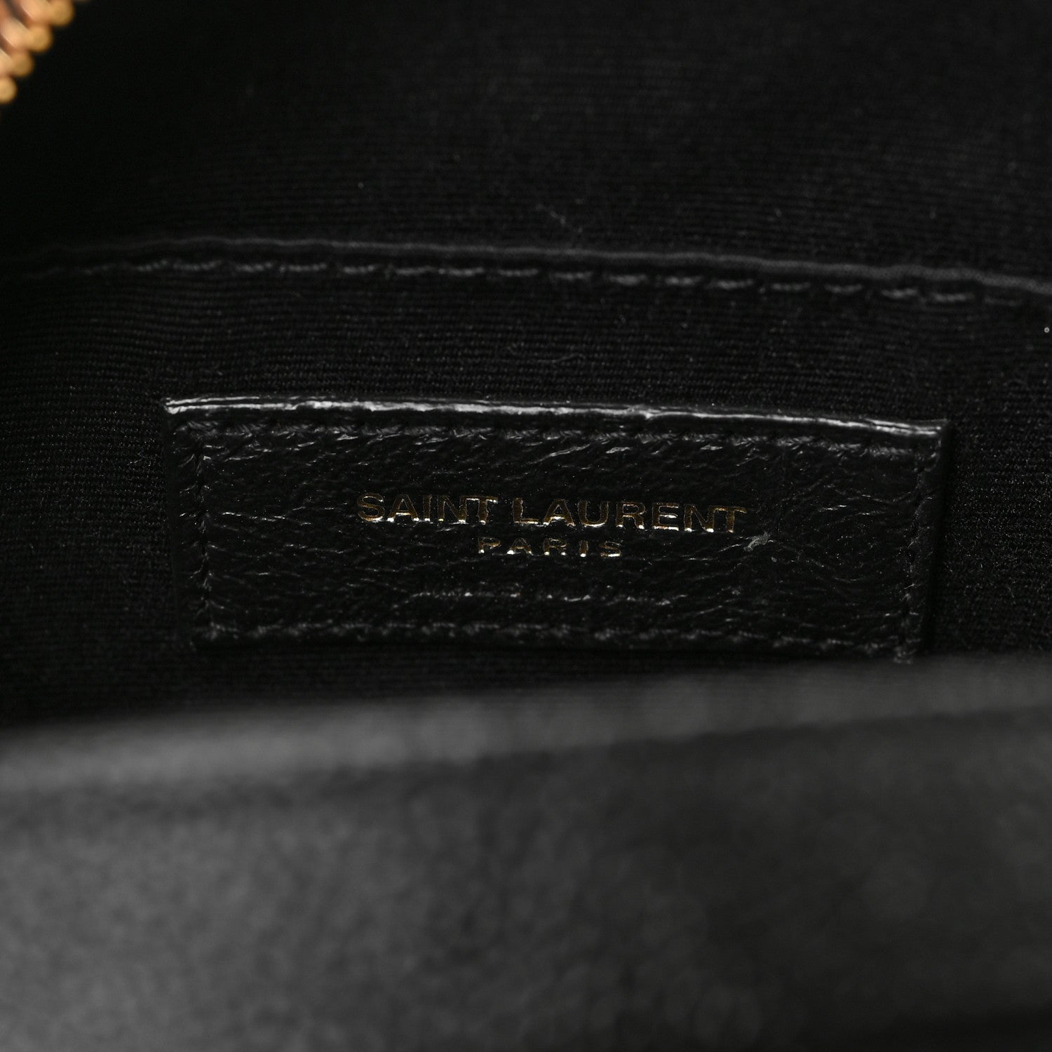 Saint Laurent Grain De Poudre Matelasse Chevron Quilted Round Vinyle Camera Bag Black 6 of 8
