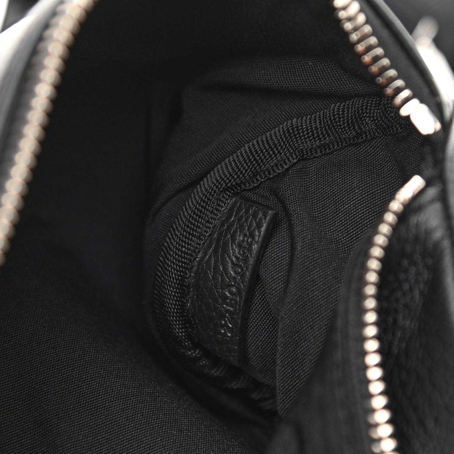 HOMME Grained Calfskin Mens Roller Messenger Black