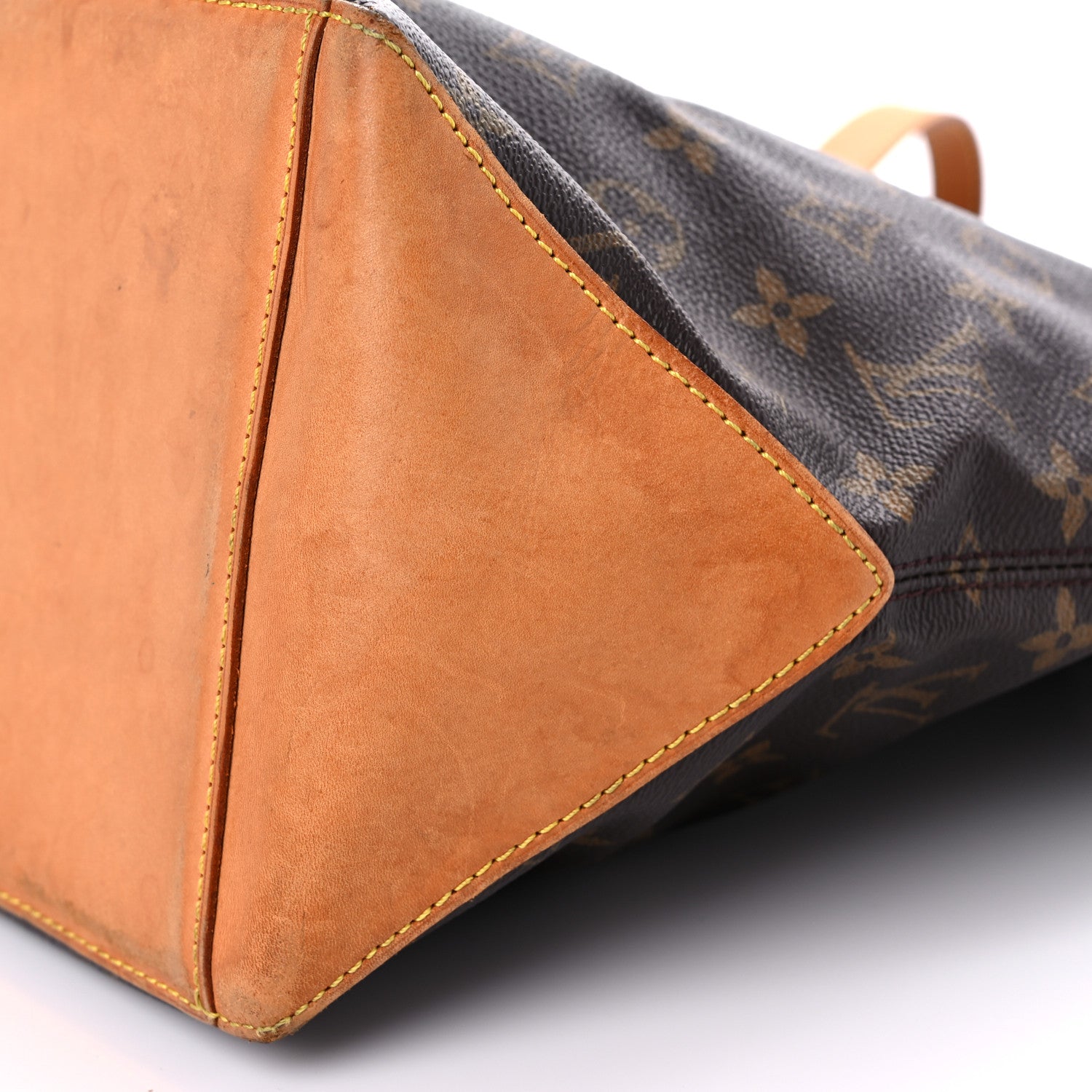 Louis Vuitton Monogram Cabas Mezzo 14 of 20