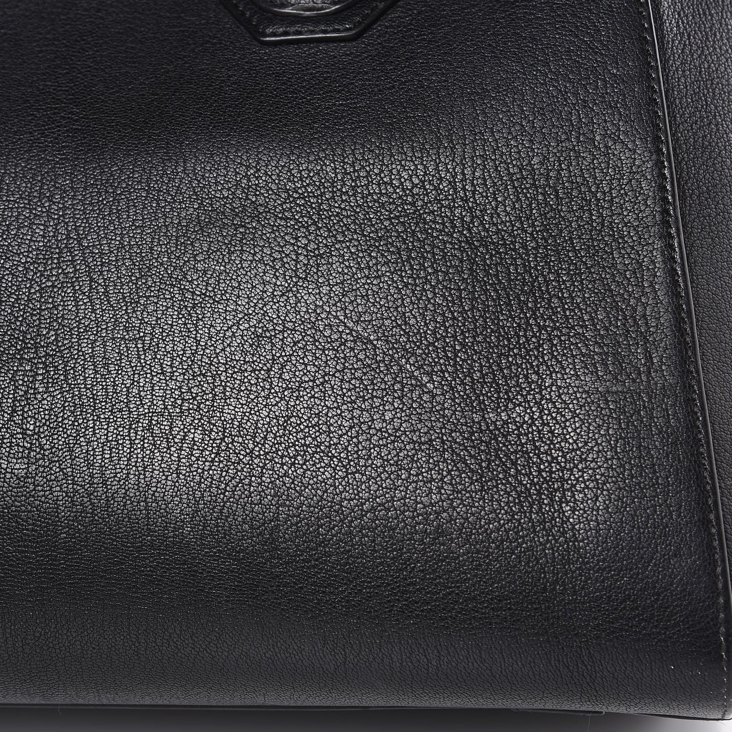 Sugar Goatskin Medium Antigona Black