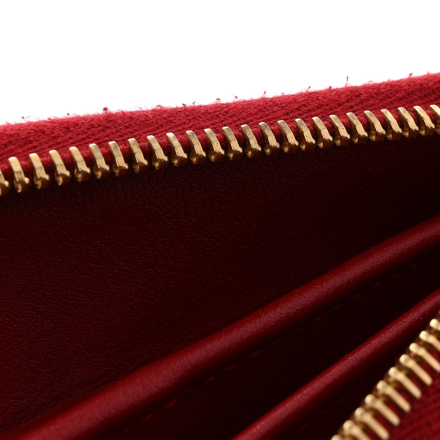 Chevre Belle De Jour Zip Around Wallet Rouge Orient