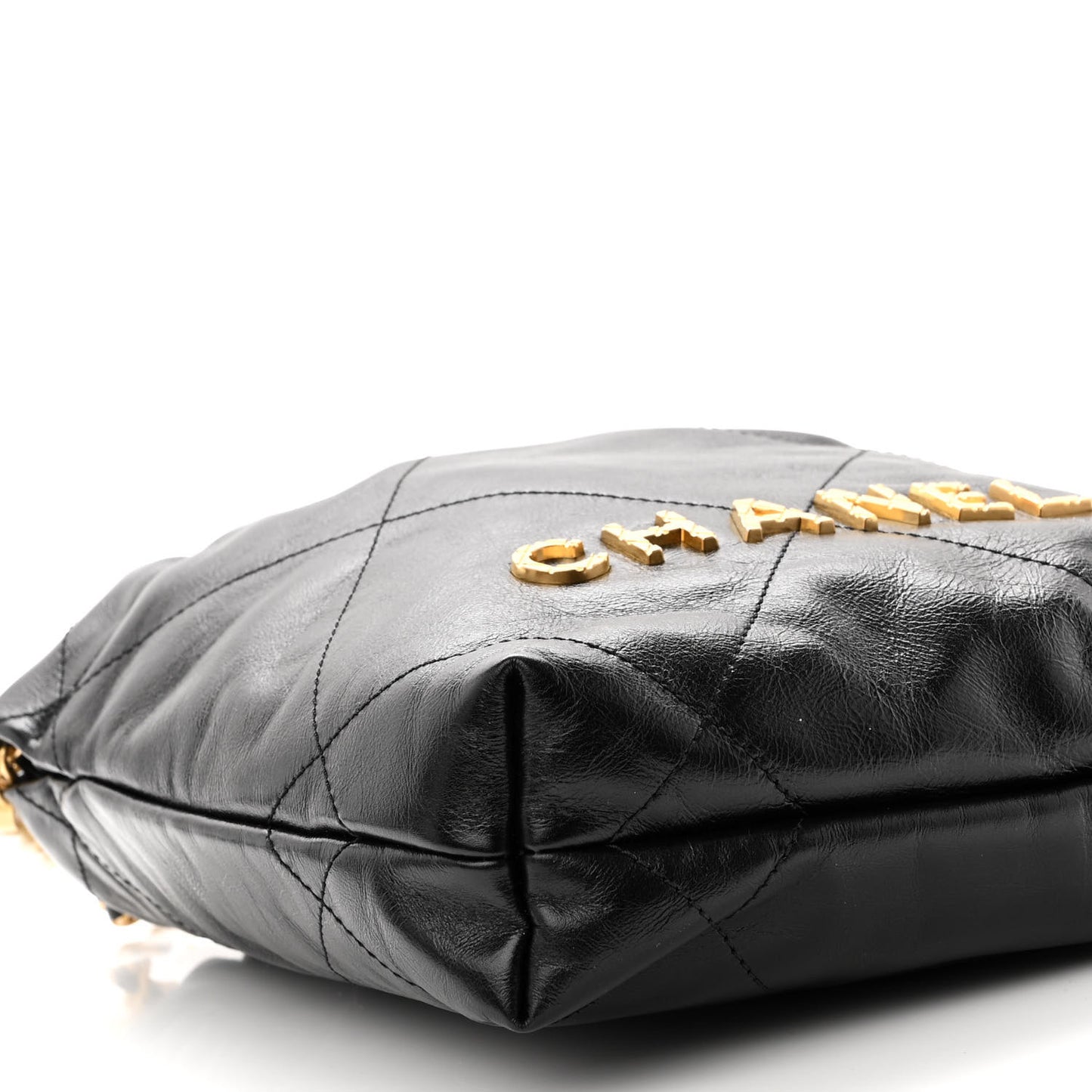 Shiny Crumpled Calfskin Quilted Pearl Mini Chanel 22 Black