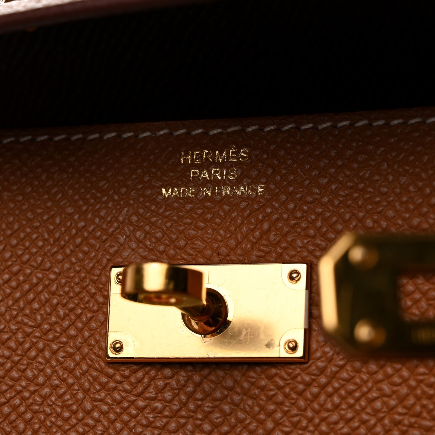 Epsom Kelly Wallet To Go Gold