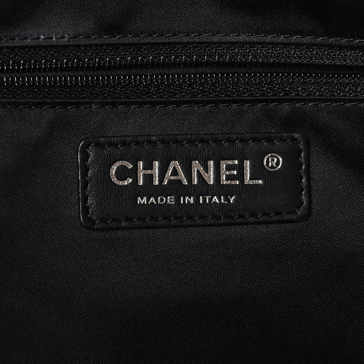 Chanel Glazed Calfskin Twisted Large Tote Red 6 of 11