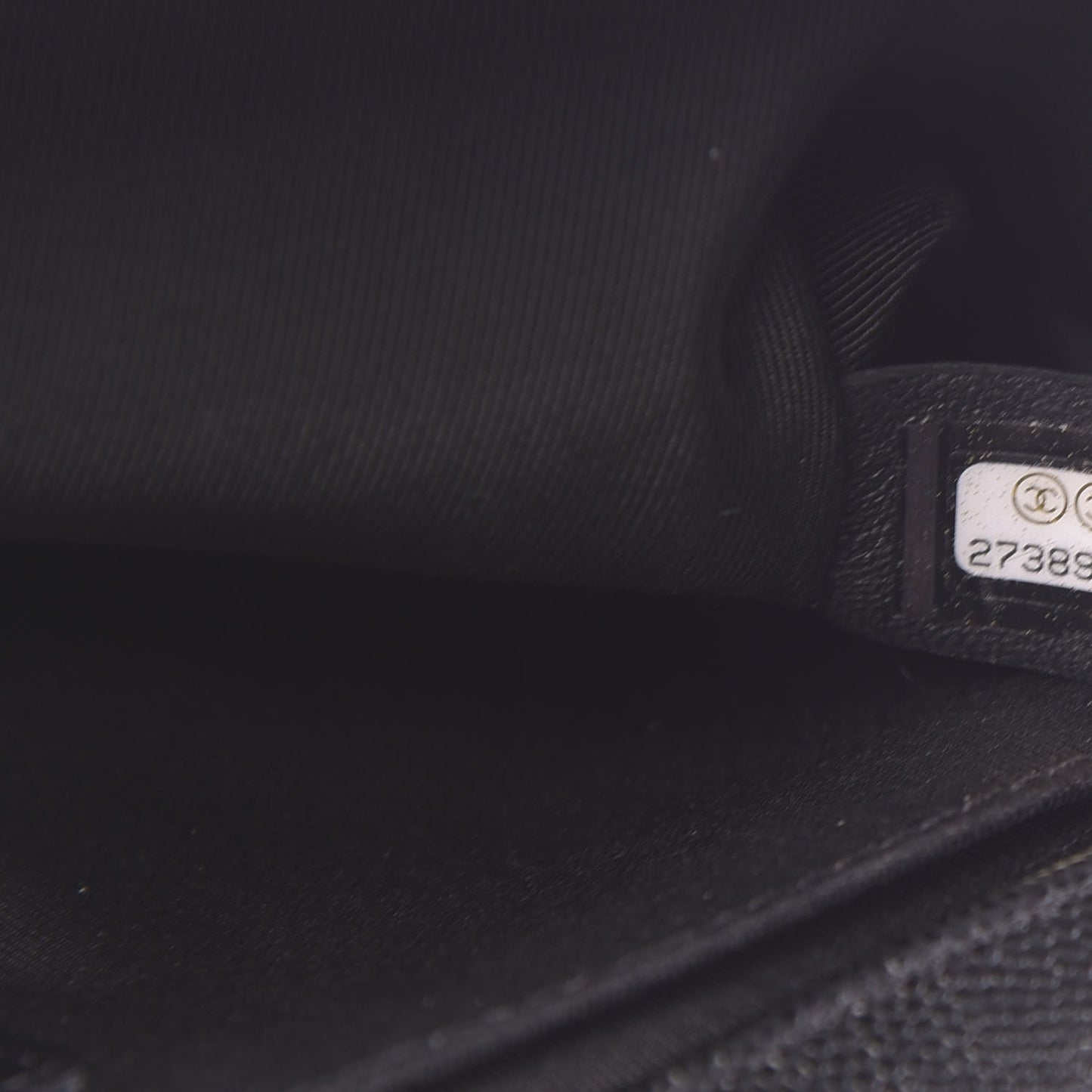 Caviar Quilted Medium Boy Flap Black