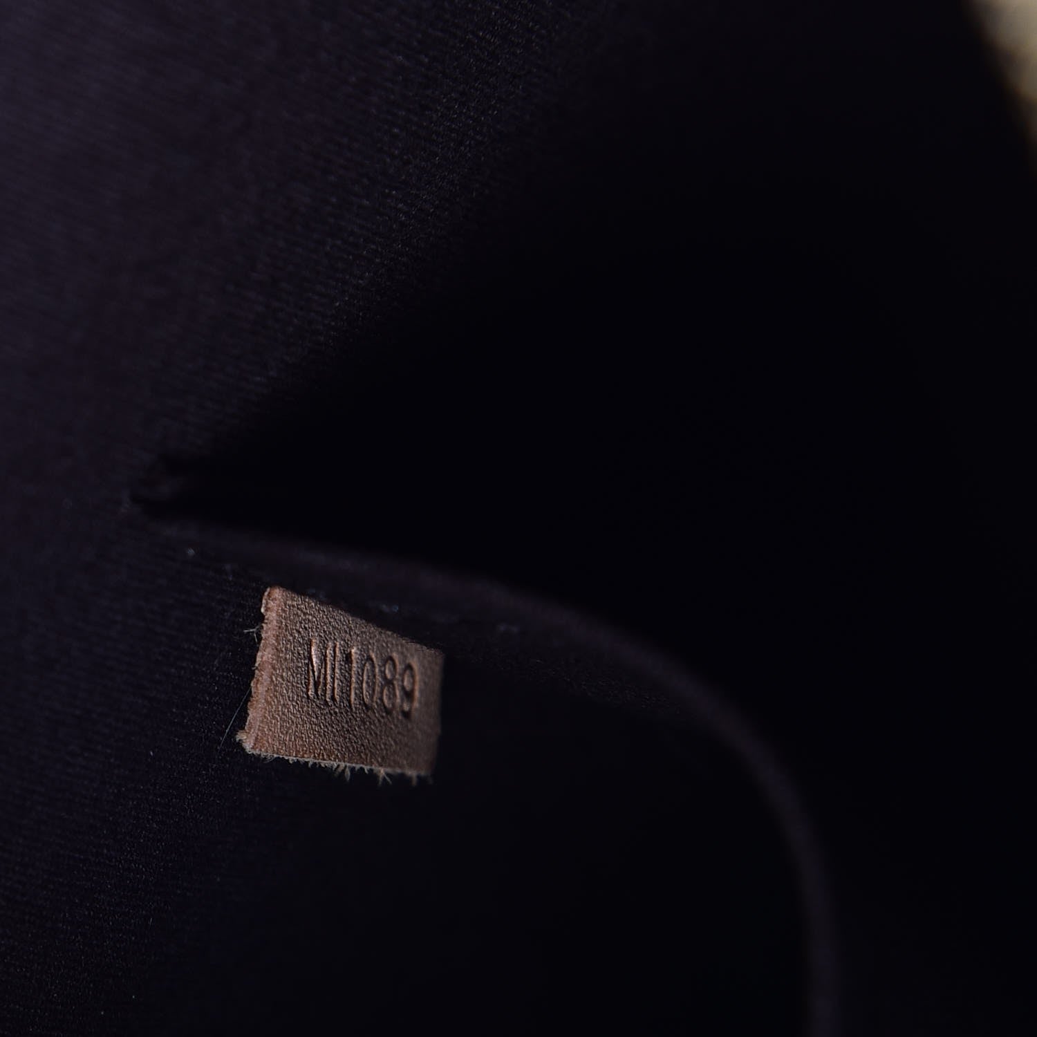 Louis Vuitton Vernis Alma GM Amarante 7 of 11