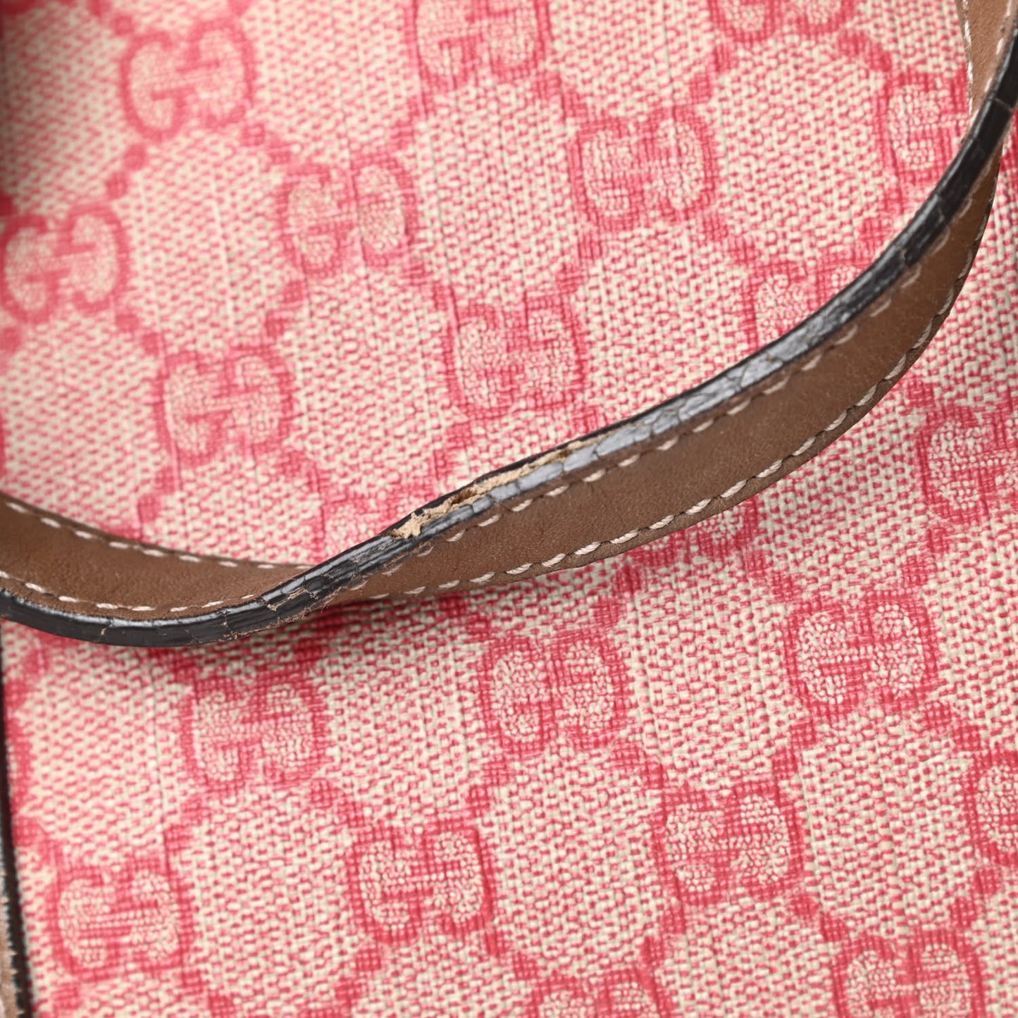 GG Supreme Monogram Medium Nice Boston Red