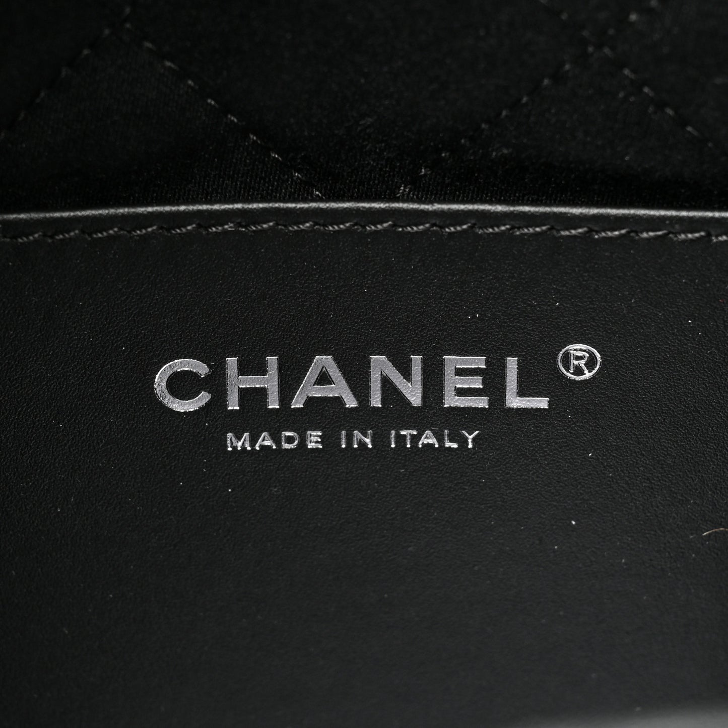 Shiny Calfskin Quilted Mini Chanel 22 So Black