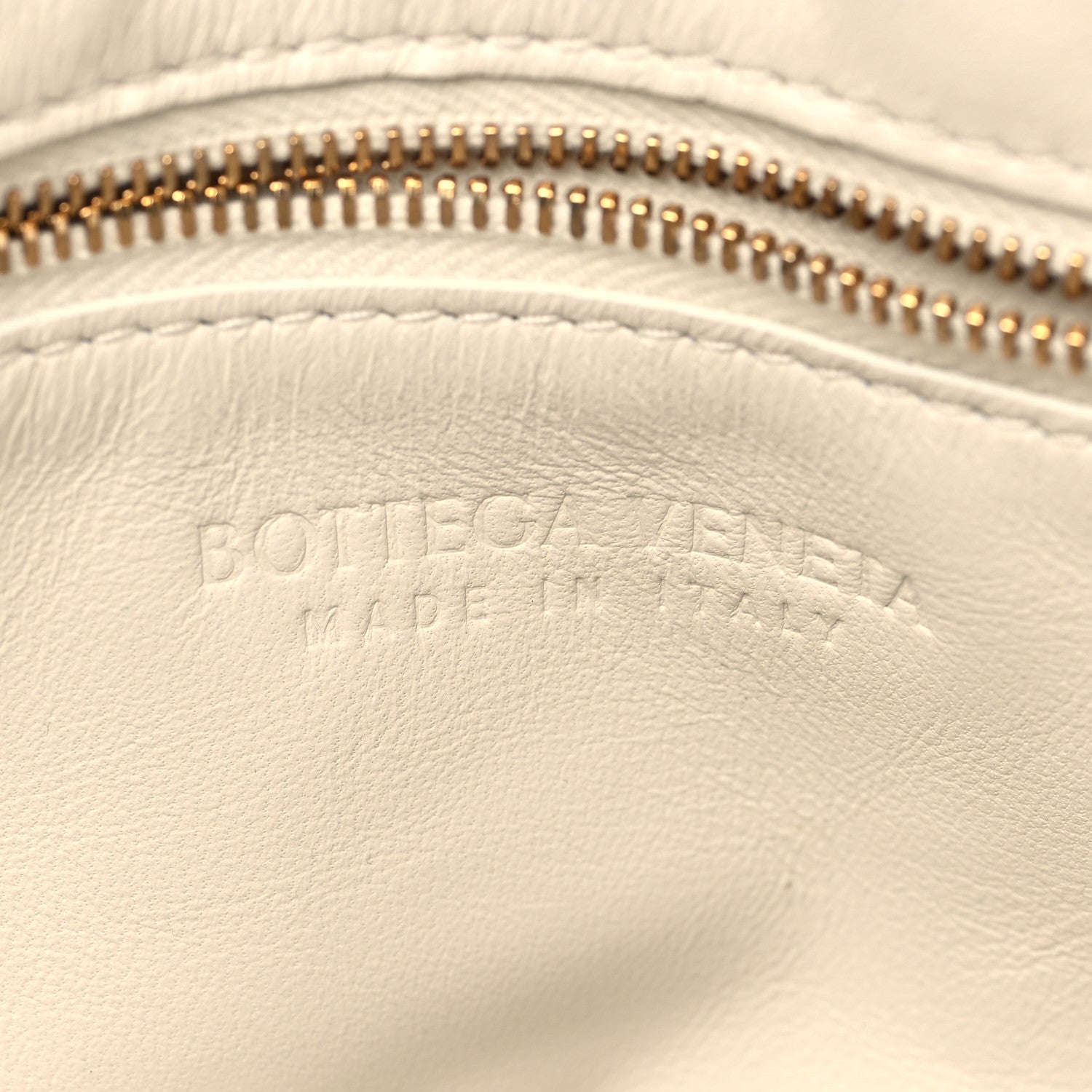 Bottega Veneta Lambskin Maxi Intrecciato Cassette Crossbody Bag White 6 of 8