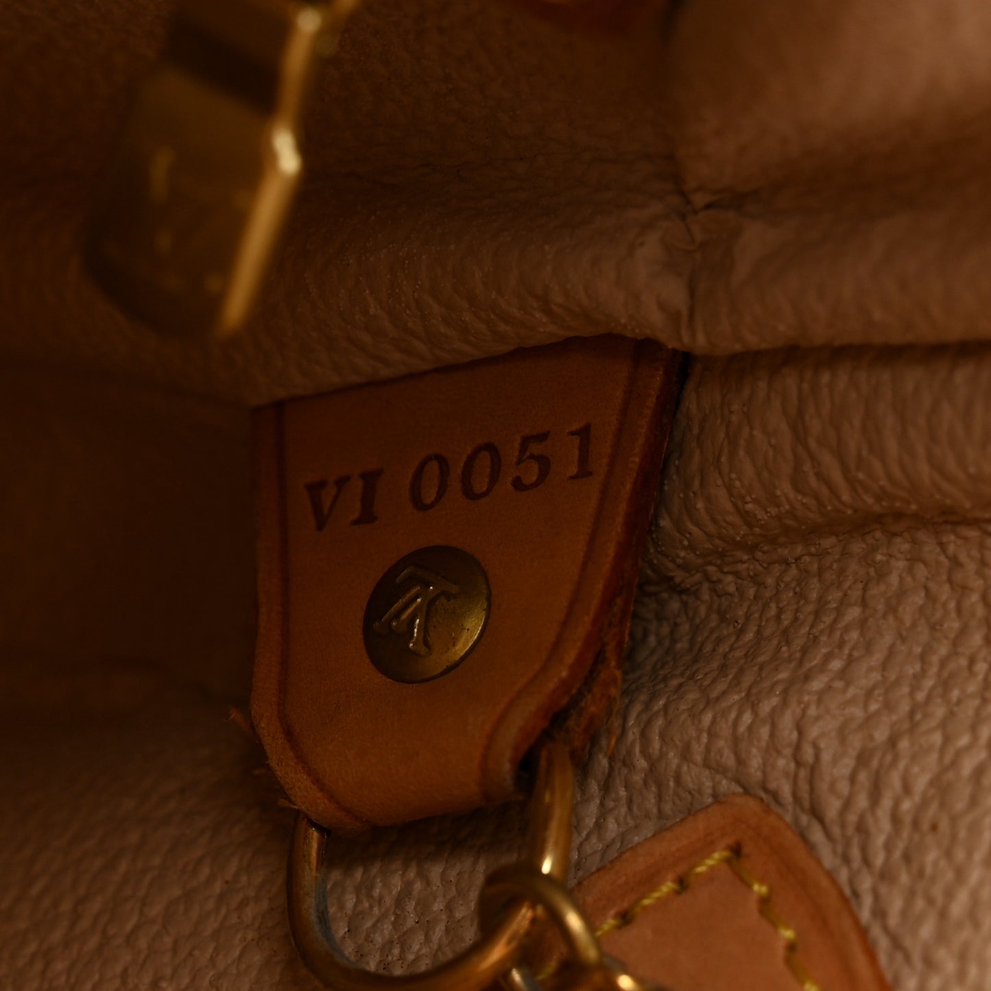 Monogram Petit Bucket 23