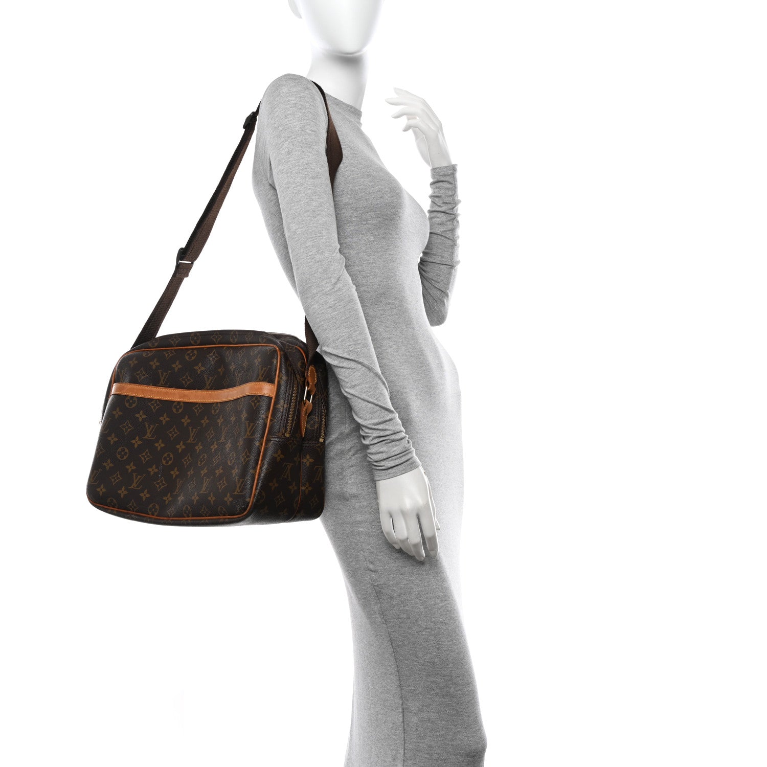 Louis Vuitton Monogram Reporter GM 2 of 17