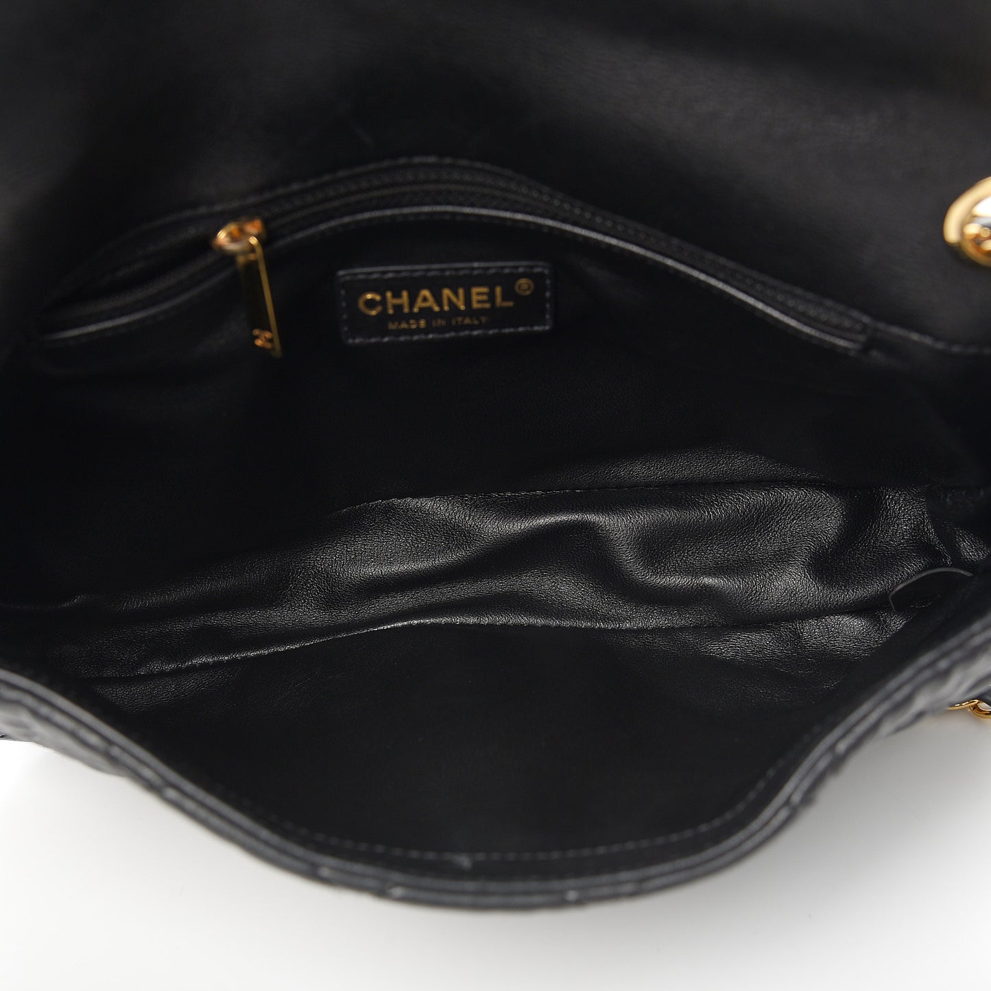 Calfskin Quilted Medium Chain Me Flap Black