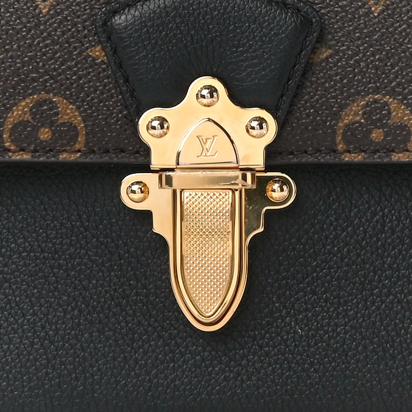 Monogram Victoire Black