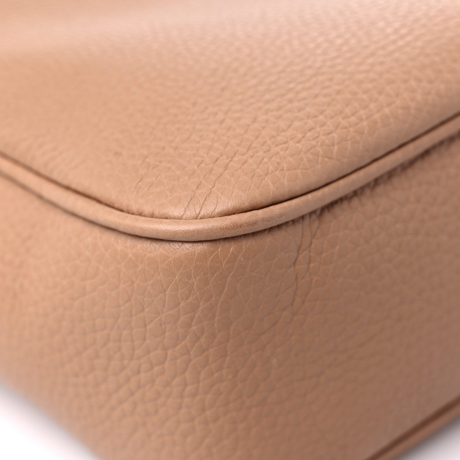 Gucci Pebbled Calfskin Small Soho Disco Bag Camelia 10 of 15