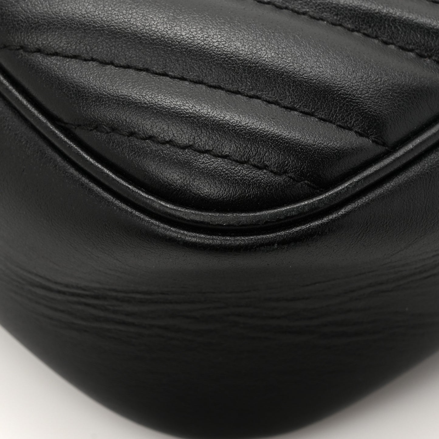 Calfskin Matelasse Small GG Marmont Chain Shoulder Bag Black