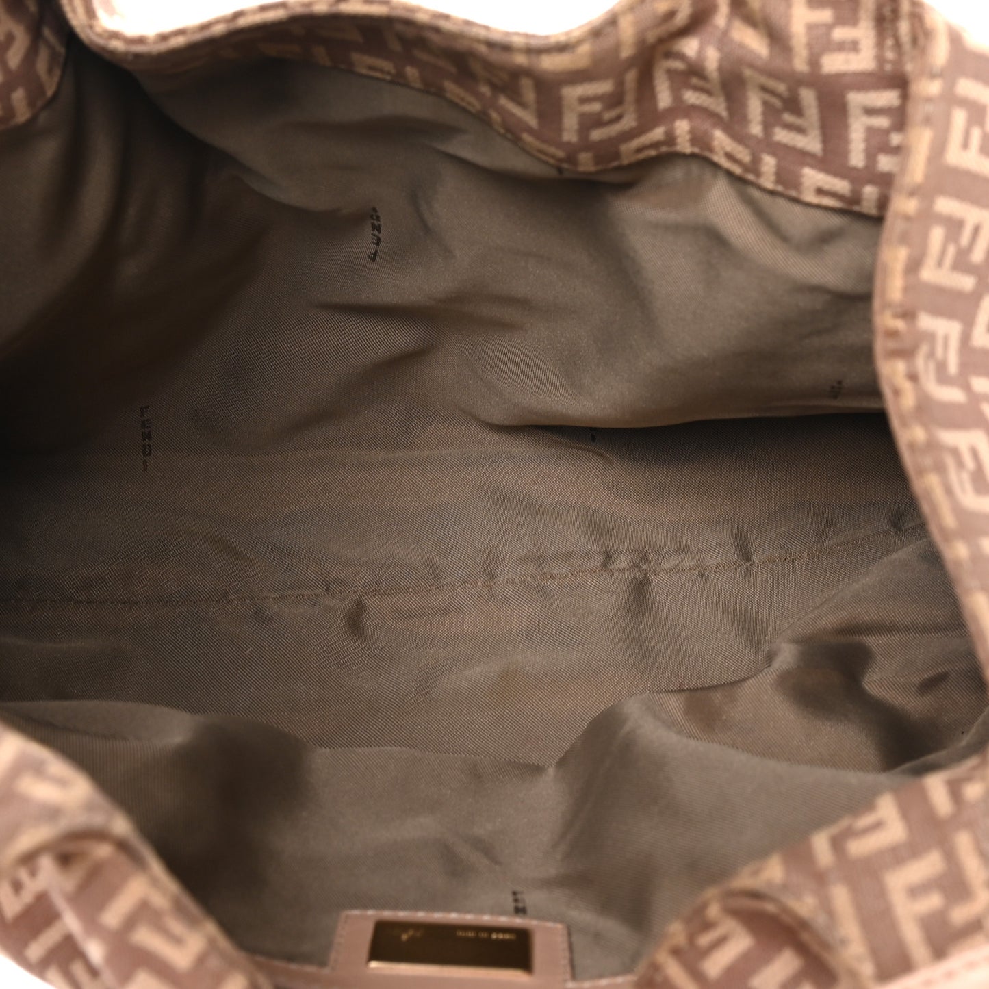 Zucchino Vitello Shoulder Bag Cipria Teint