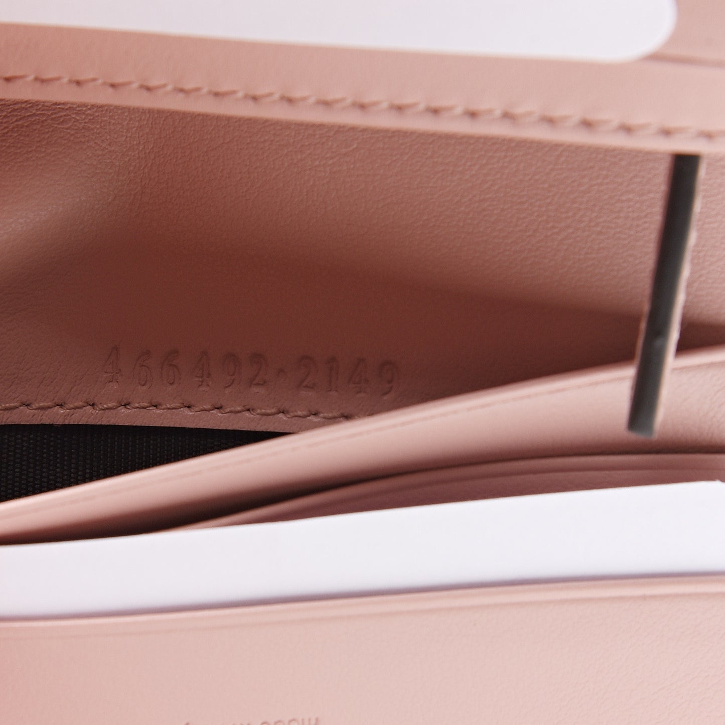 Calfskin Matelasse GG Marmont Card Case Wallet Perfect Pink