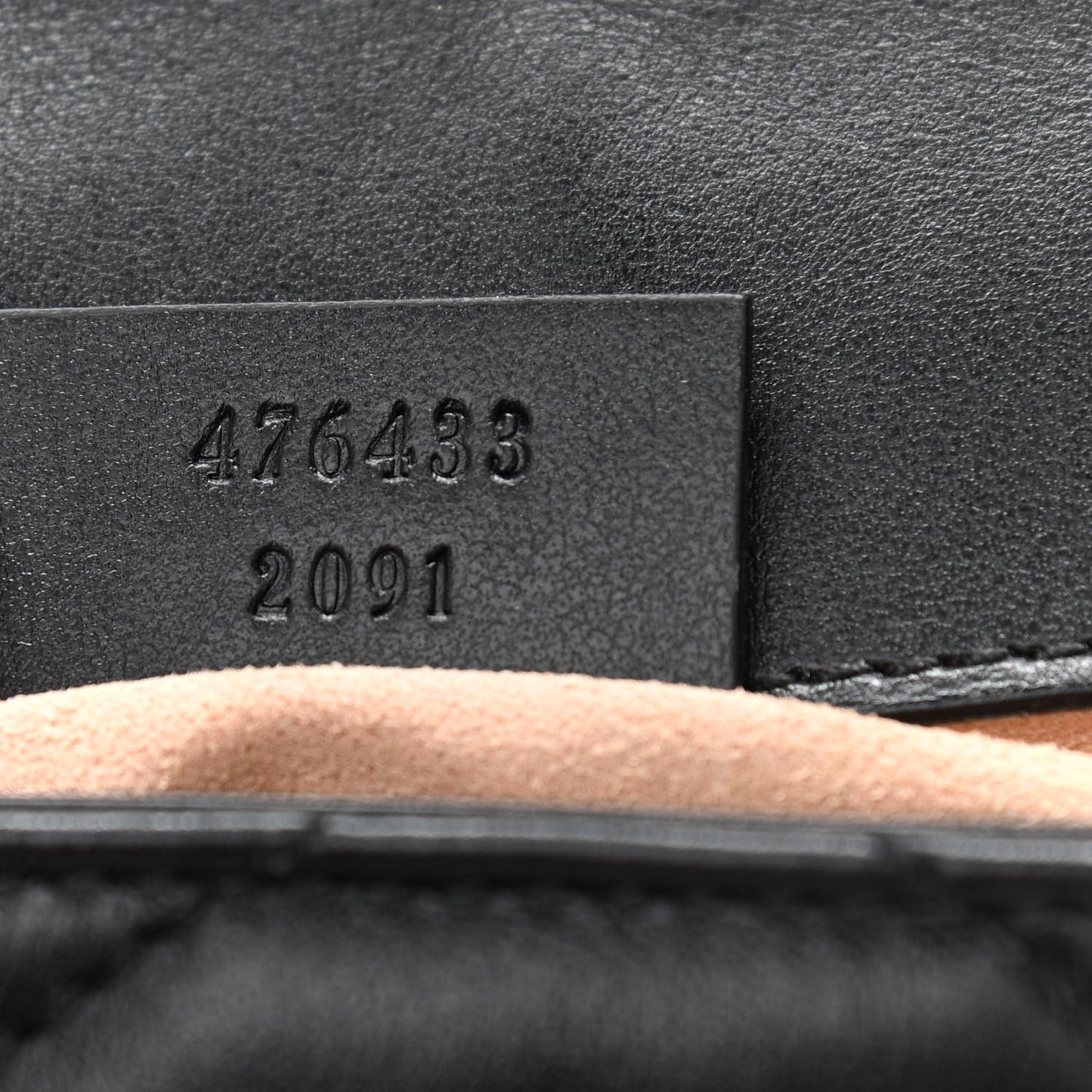 Calfskin Matelasse Super Mini GG Marmont Shoulder Bag Black