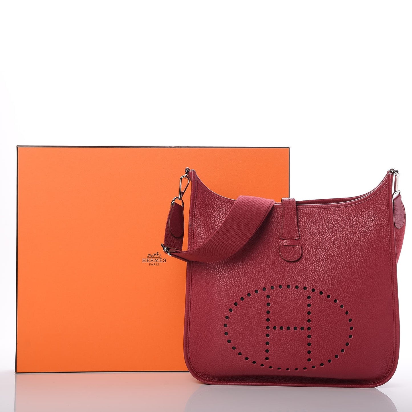 Taurillon Clemence Evelyne III GM Rubis