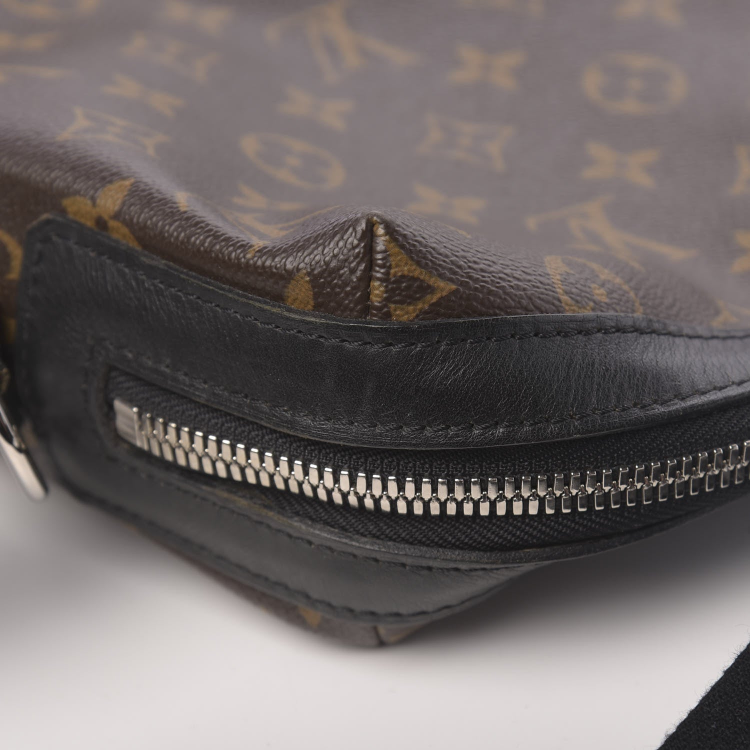 Louis Vuitton Monogram Macassar Torres Messenger 10 of 20
