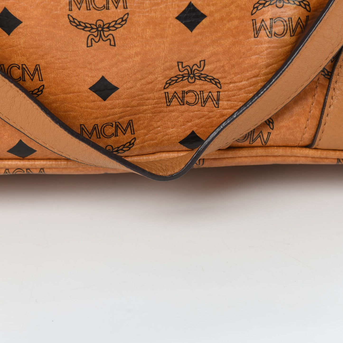 Visetos Medium Essentials Shopper Tote Cognac