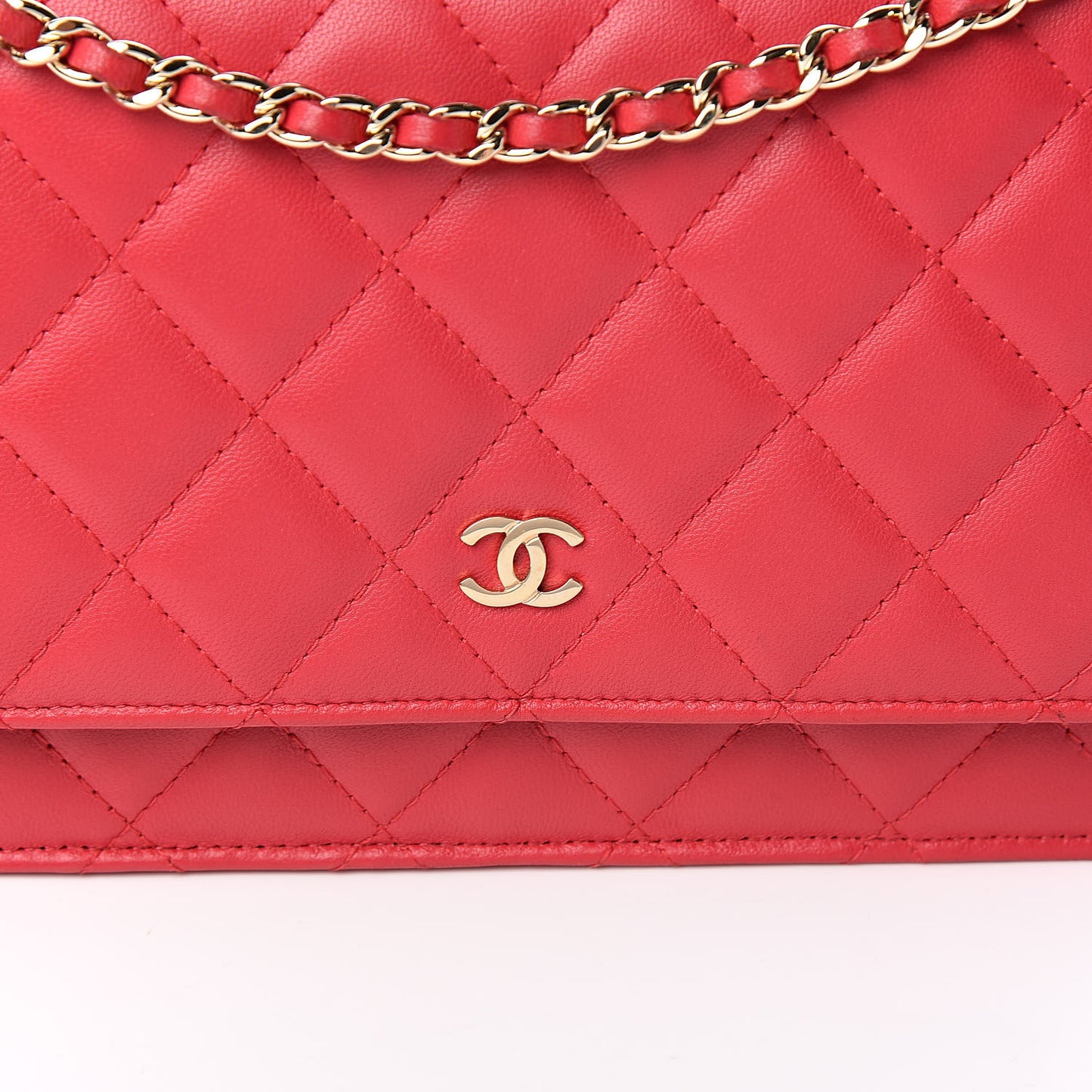 Lambskin Quilted Wallet On Chain WOC Red