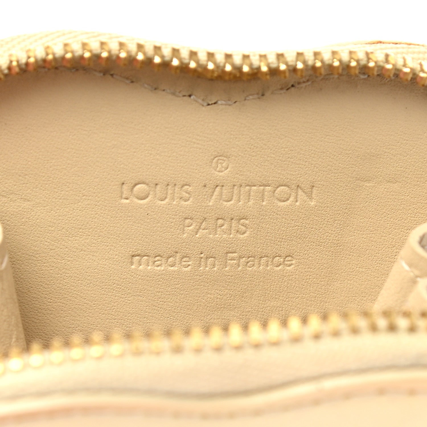 Louis Vuitton Vernis Heart Coin Purse Blanc Corail 4 of 9