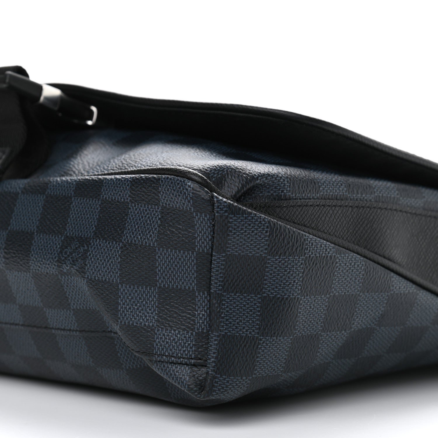 Louis Vuitton Damier Cobalt Matchpoint Messenger 8 of 8
