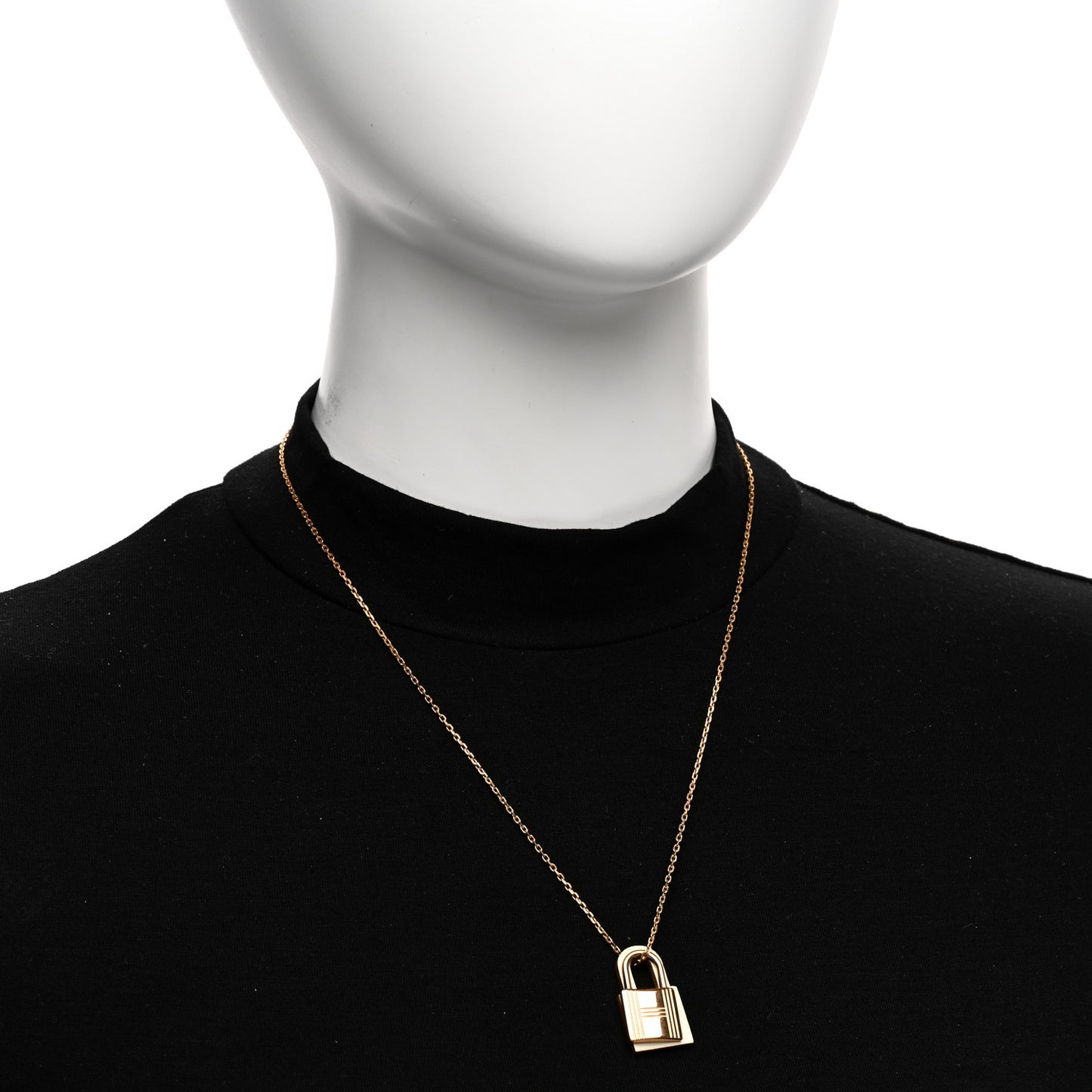 Swift Small O'Kelly Pendant Necklace White