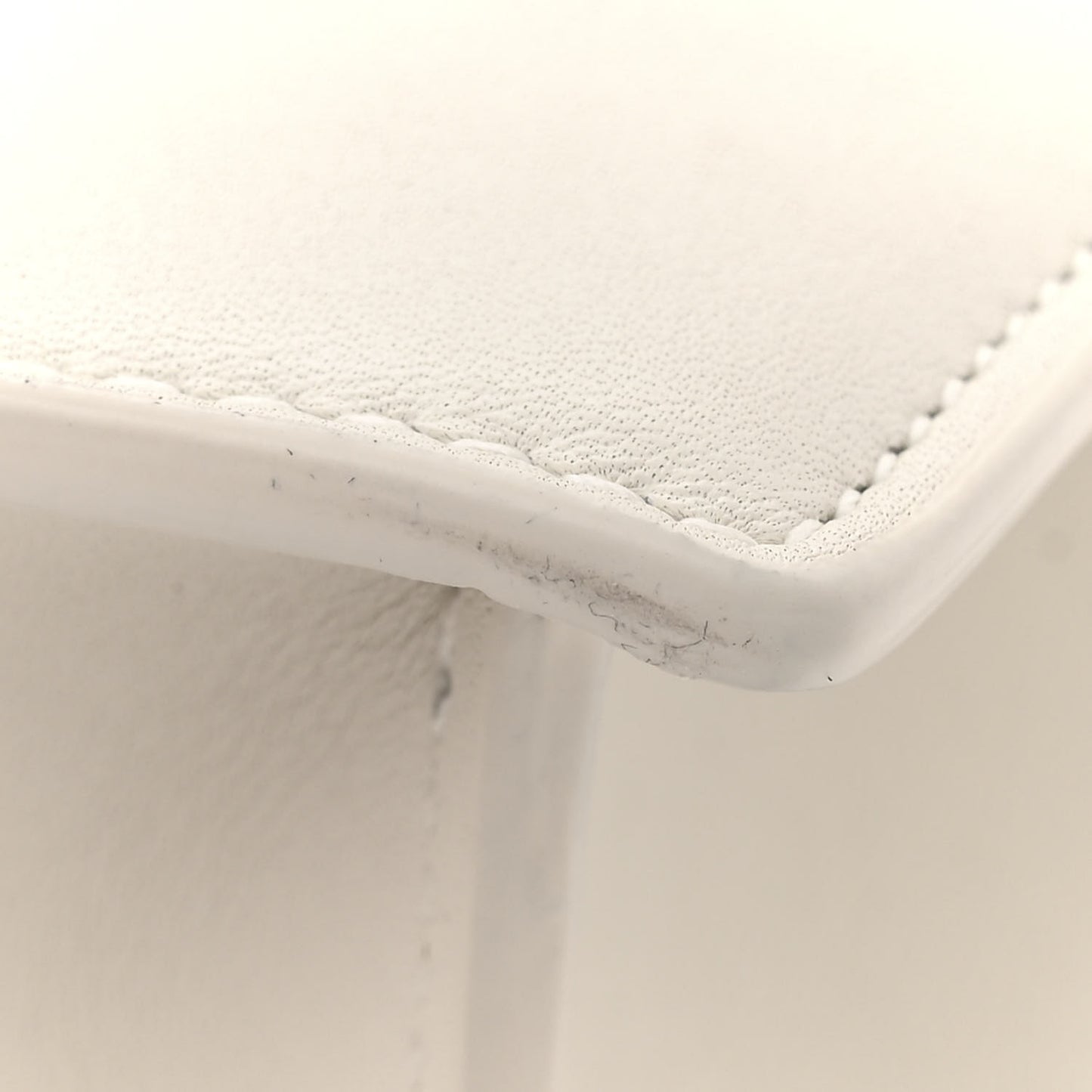 Grained Calfskin 30 Montaigne East West Chain Flap Bag Off White