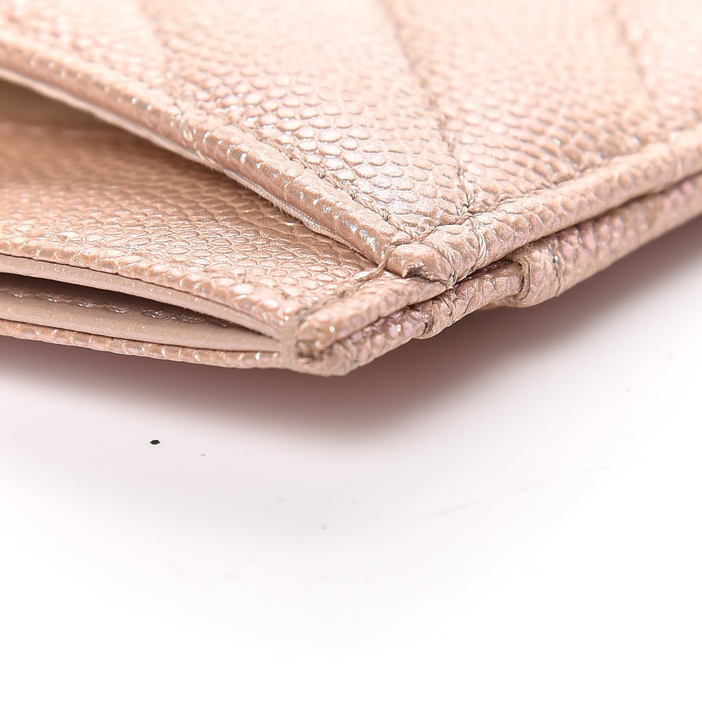 Iridescent Caviar Chevron Quilted Card Holder Beige