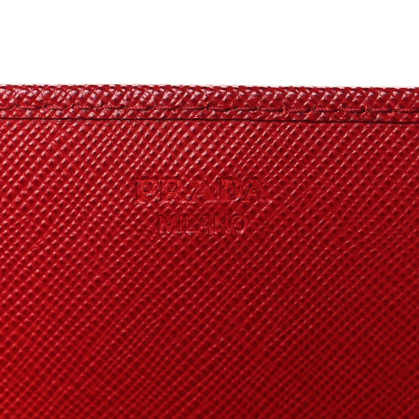 Saffiano Metal Oro Chain Wallet Fuoco